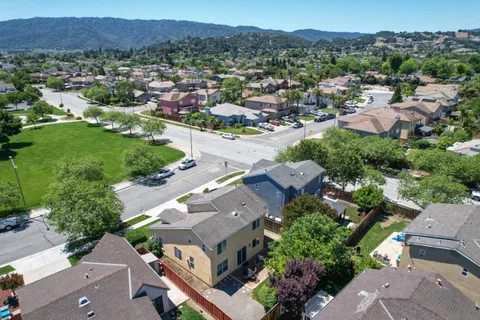 $999,000 | 887 Martiri Drive, Gilroy, CA 95020