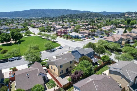 $999,000 | 887 Martiri Drive, Gilroy, CA 95020