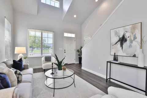 $999,000 | 887 Martiri Drive, Gilroy, CA 95020