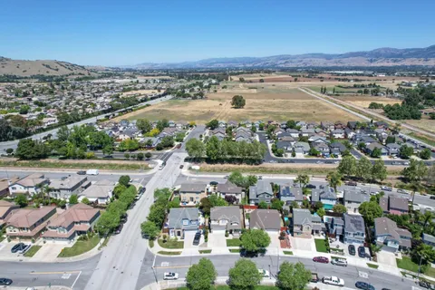$999,000 | 887 Martiri Drive, Gilroy, CA 95020