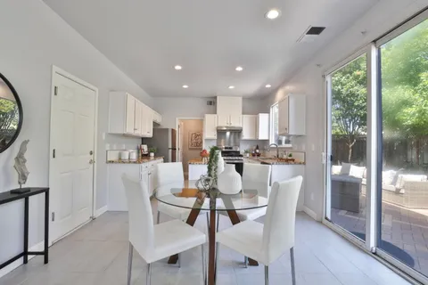 $999,000 | 887 Martiri Drive, Gilroy, CA 95020