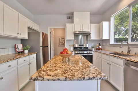 $999,000 | 887 Martiri Drive, Gilroy, CA 95020