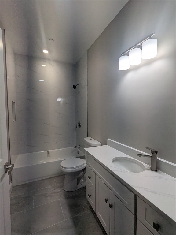 13 Nahant Street, Unit 2B Lynn, MA 01902 - Photo 19 of 30