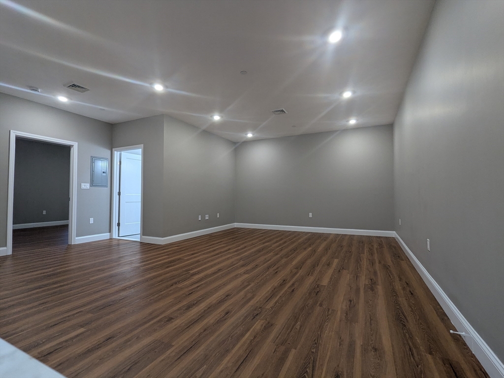 13 Nahant Street, Unit 2B Lynn, MA 01902 - Photo 8 of 30