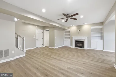 $825,000 | 19188 Sweig Terrace, Leesburg, VA 20176