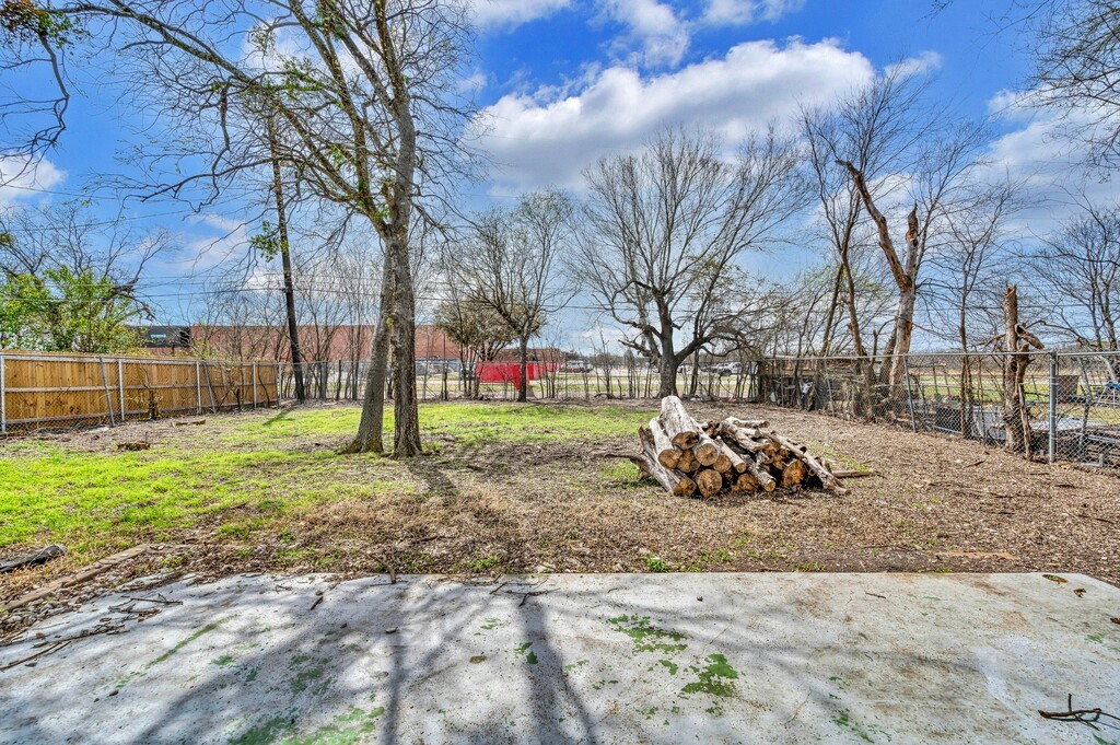 2709 Sarah Street Waco, TX 76706 - Photo 25 of 28