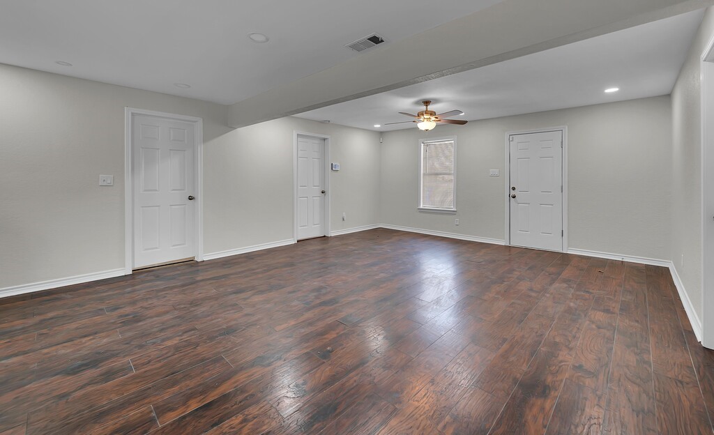 2709 Sarah Street Waco, TX 76706 - Photo 9 of 28