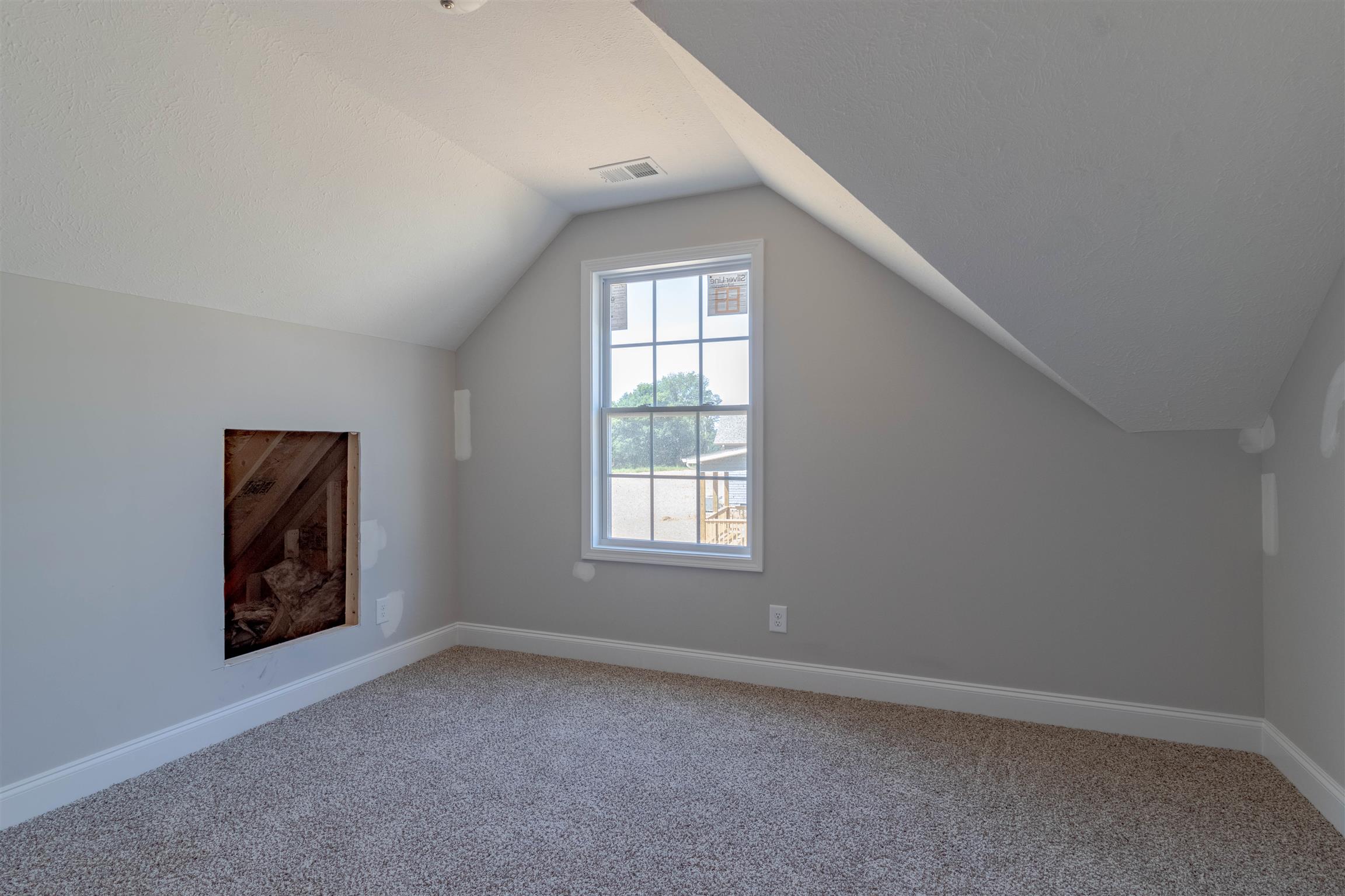 1887 Rains Road Clarksville, TN 37042 - Photo 17 of 23 Gallery Image 17
