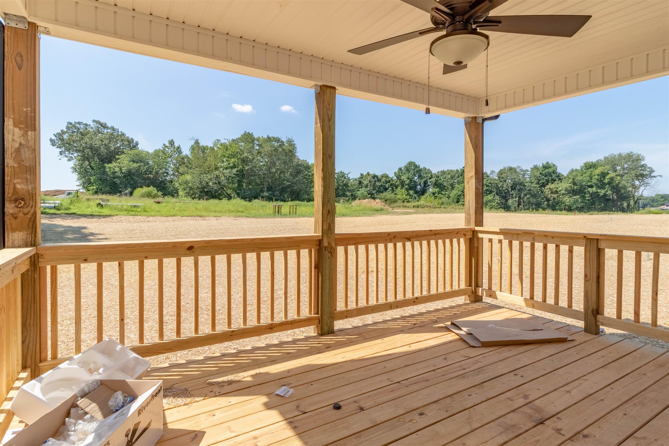 1887 Rains Road Clarksville, TN 37042 - Photo 18 of 23 Gallery Image 18