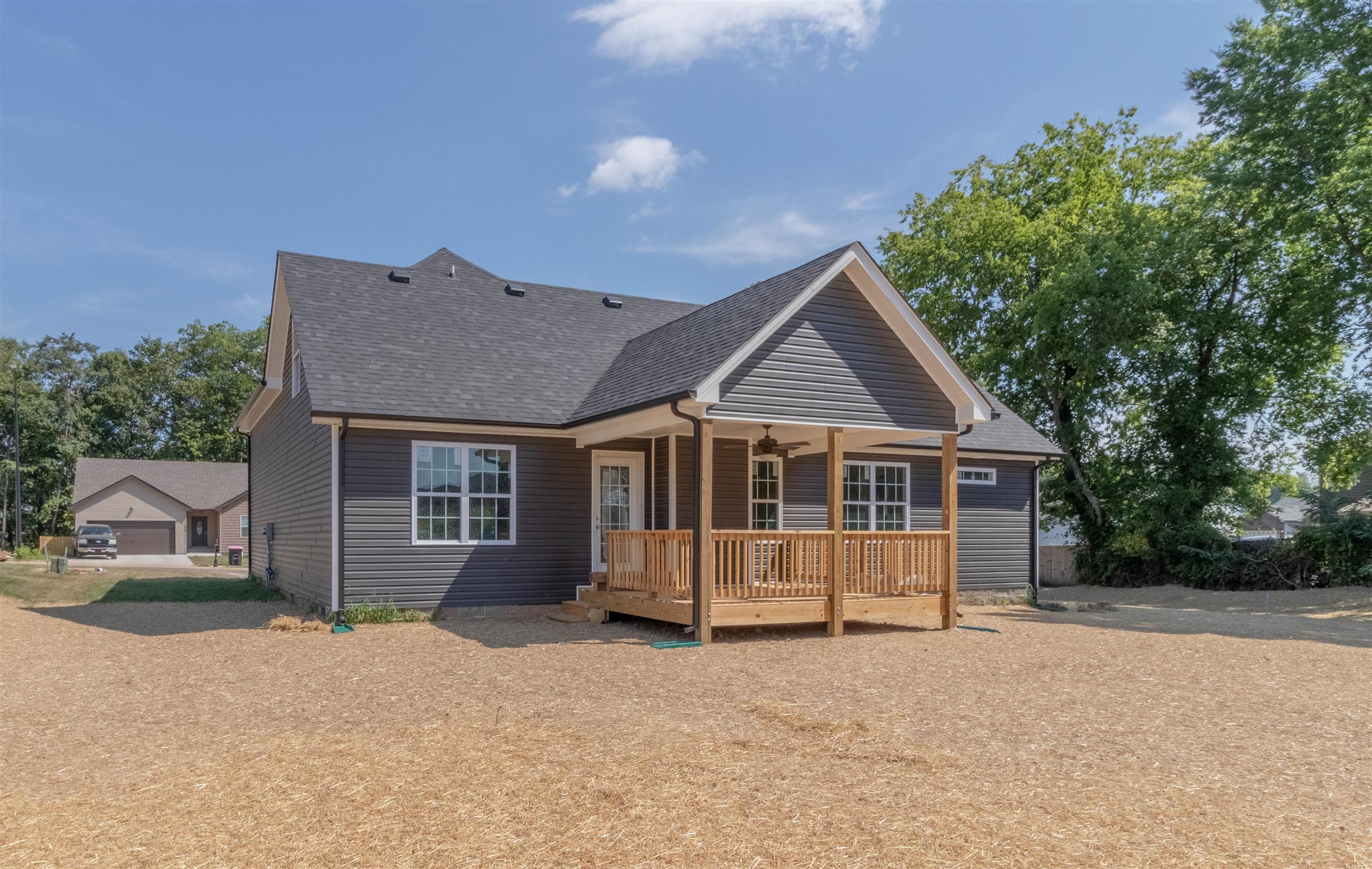 1887 Rains Road Clarksville, TN 37042 - Photo 19 of 23 Gallery Image 19
