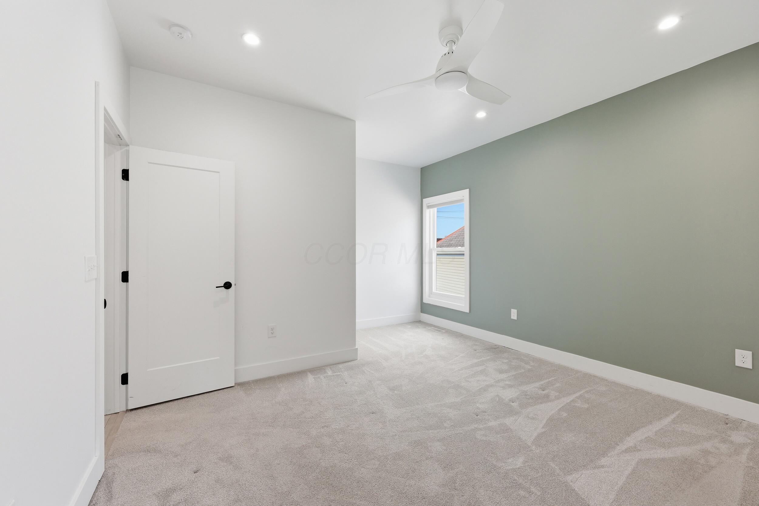 1102 Summit Street Columbus, OH 43201 - Photo 16 of 44 19_072a9587