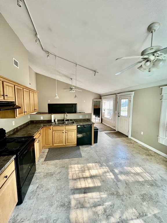 150 Uxbridge Road, Unit B (BACK) Mendon, MA 01756 - Photo 2 of 6