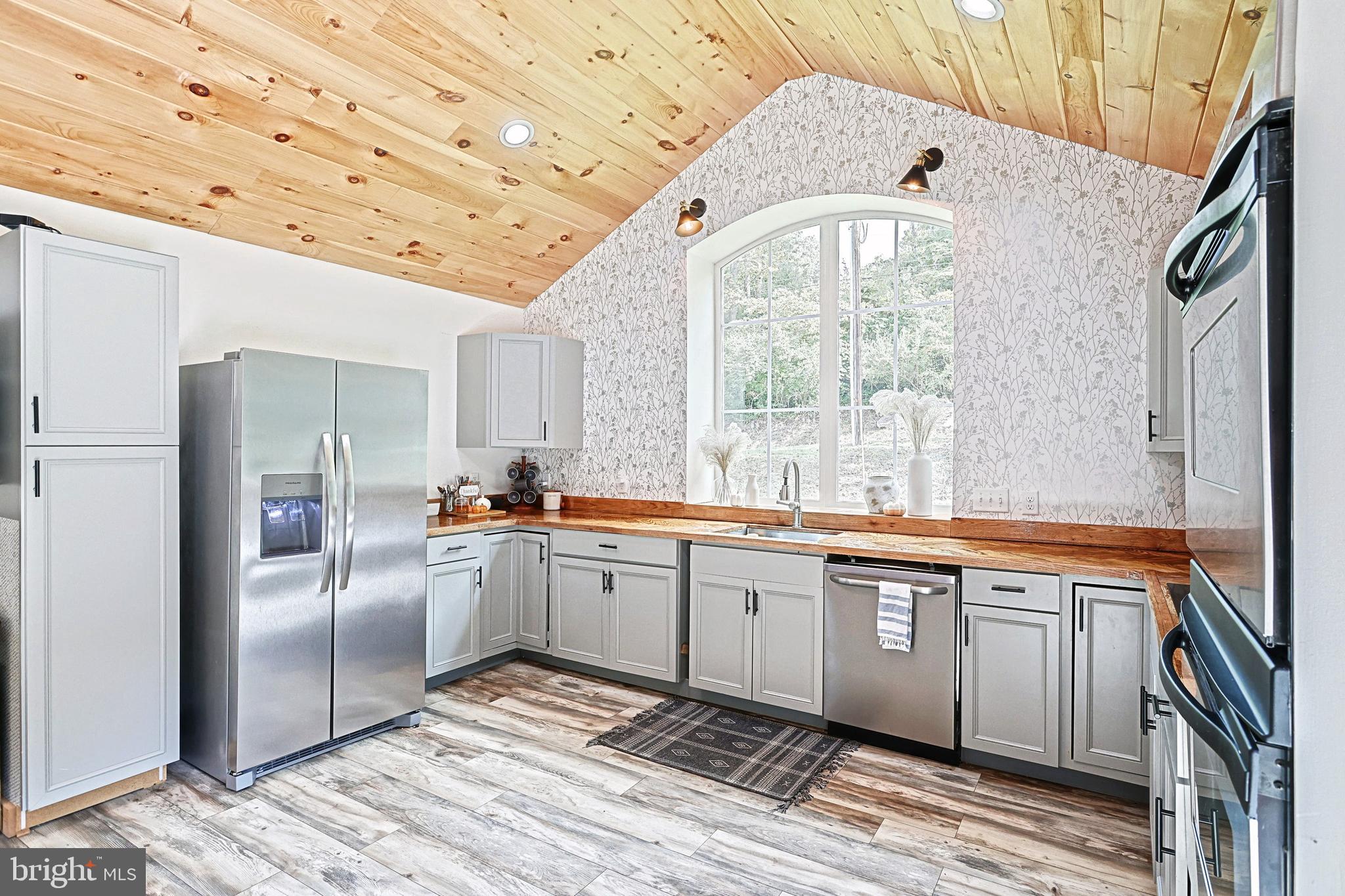 245 Andersontown Road Dover, PA 17315 - Photo 10 of 41 Kitchen