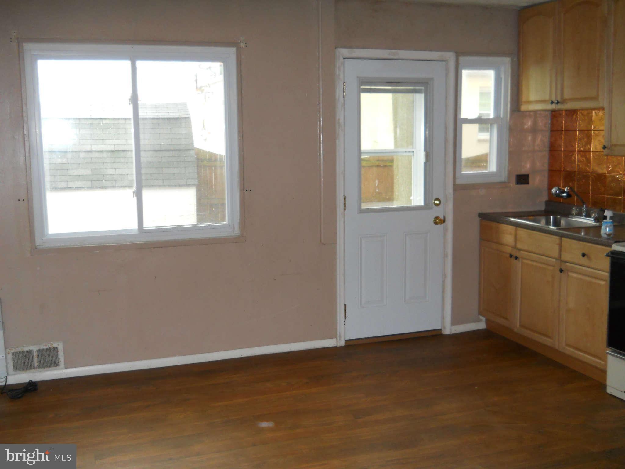 401 Old Home Road Baltimore, MD 21206 - Photo 11 of 18 Kitchen-Photo three