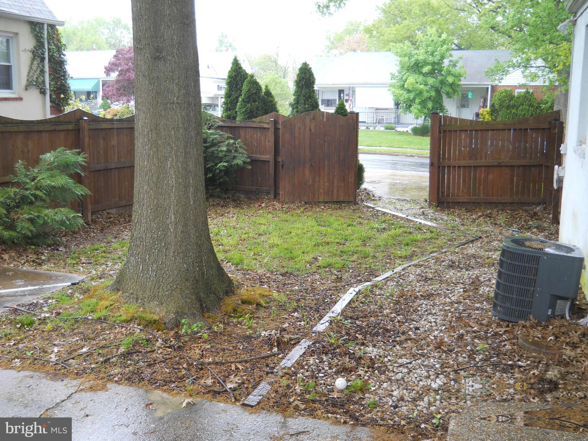 401 Old Home Road Baltimore, MD 21206 - Photo 15 of 18 Exterior (Rear)Backyard-photo one