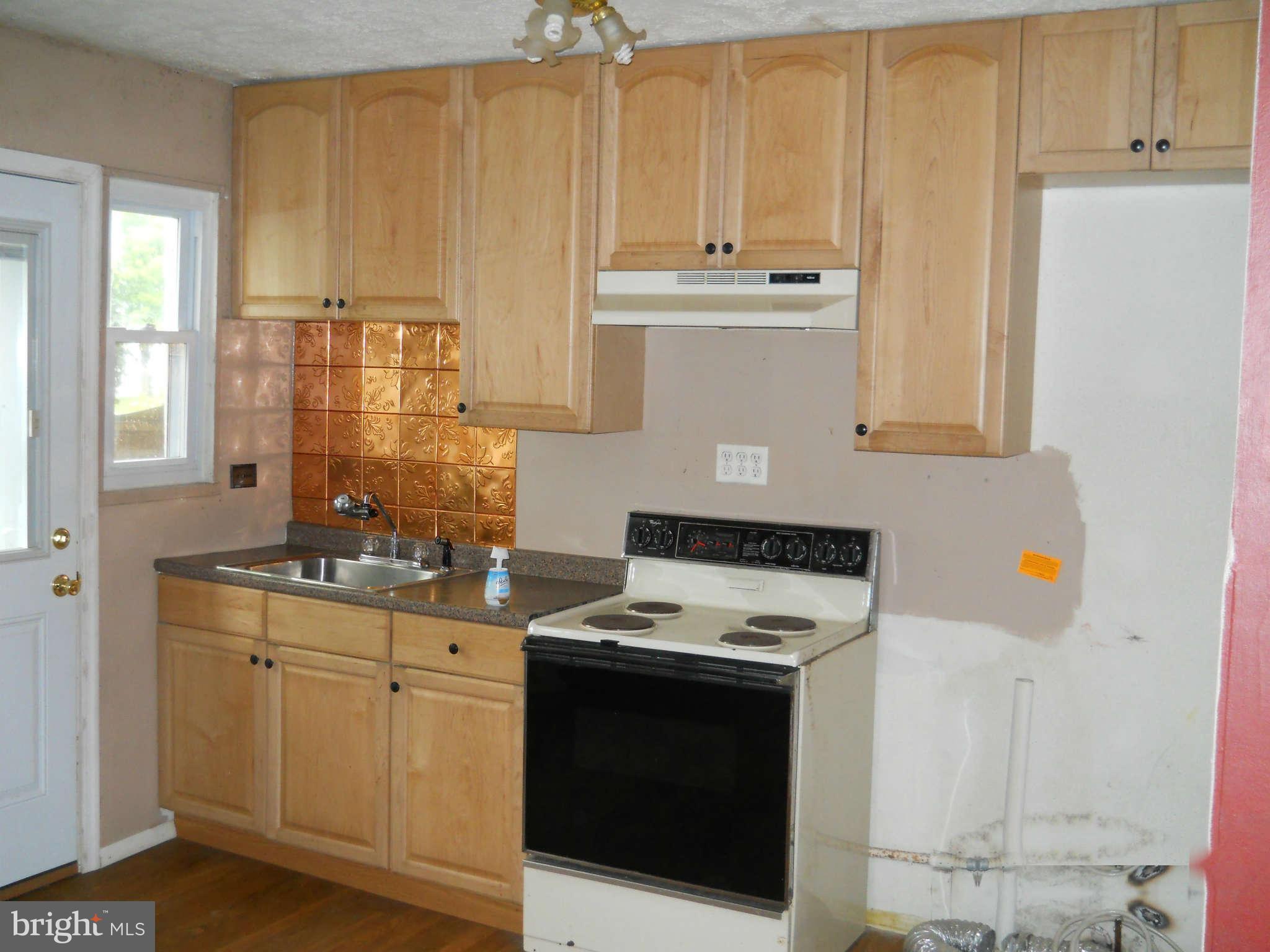 401 Old Home Road Baltimore, MD 21206 - Photo 9 of 18 Kitchen-Photo one