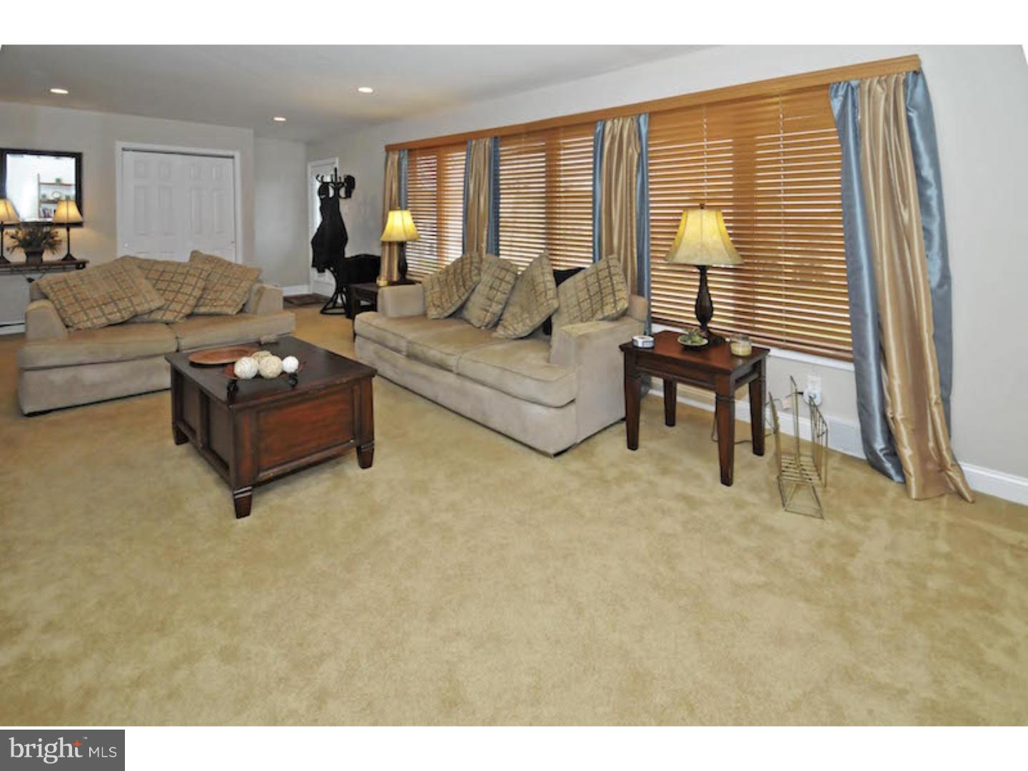 3535 Heaton Road Huntingdon Valley, PA 19006 - Photo 11 of 19 Living Room
