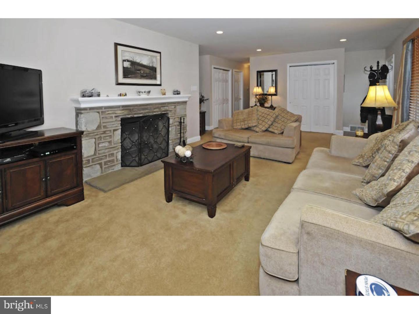 3535 Heaton Road Huntingdon Valley, PA 19006 - Photo 10 of 19 Living Room