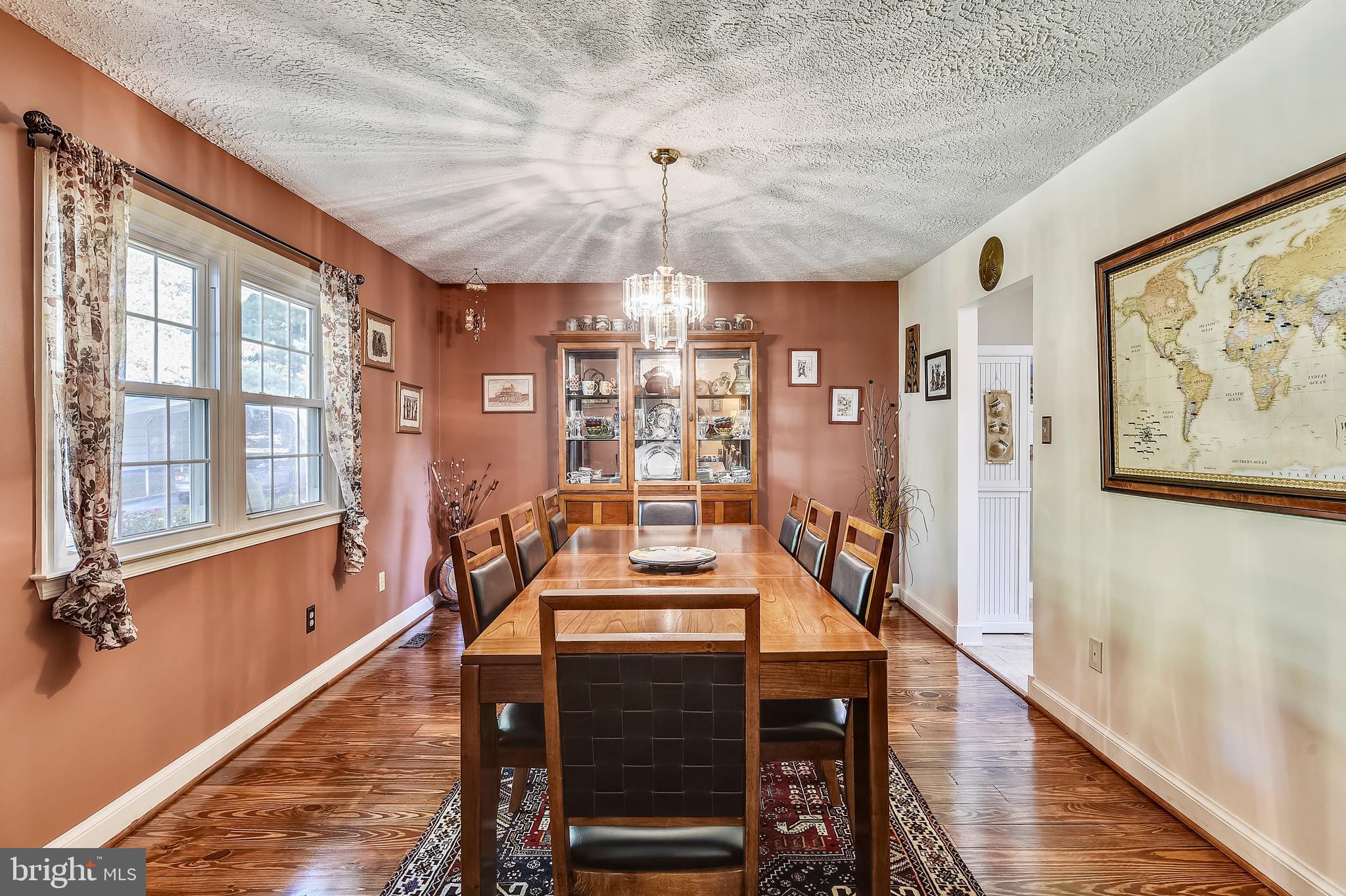 9583 Routts Hill Road Warrenton, VA 20186 - Photo 3 of 36 Spacious Dining Room