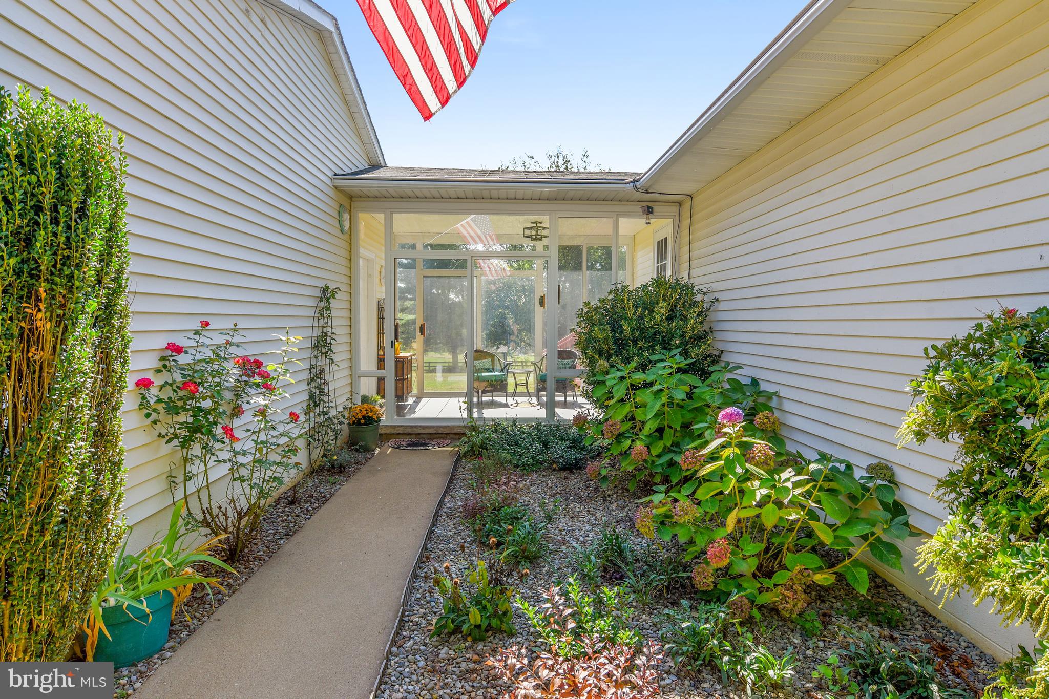 9583 Routts Hill Road Warrenton, VA 20186 - Photo 25 of 36 Area Front Yard Garden View from Sitting Area