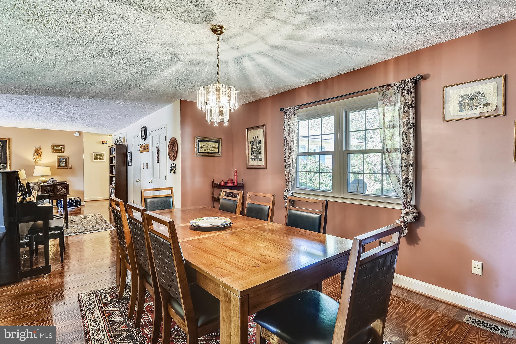 9583 Routts Hill Road Warrenton, VA 20186 - Photo 4 of 36 View of Dining Room into Living Room