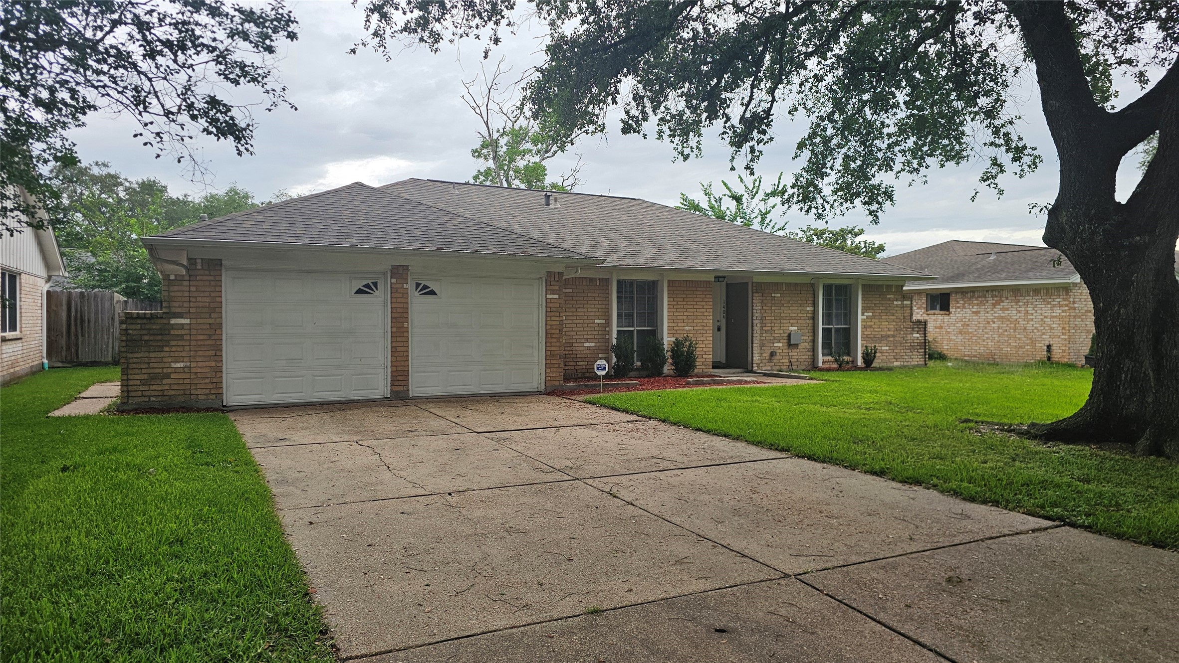 1404 Cactus Street Baytown, TX 77521 - Photo 3 of 25