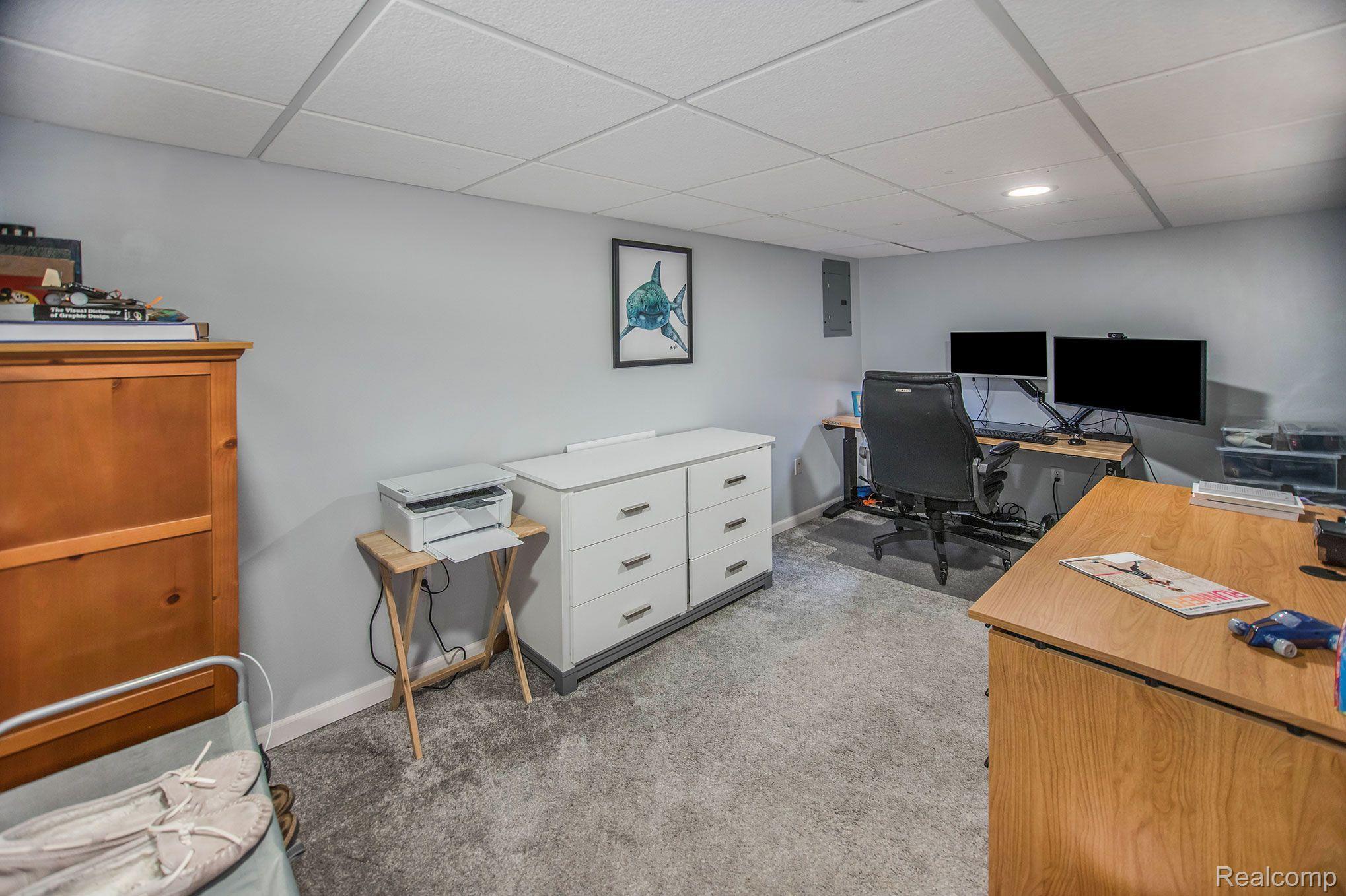 533 Meadow Lane Rochester, MI 48307 - Photo 24 of 35 Gallery Image 24