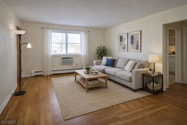 $1,750 | 199 North Beverwyck Road, Unit B1, Lake Hiawatha, NJ 07034