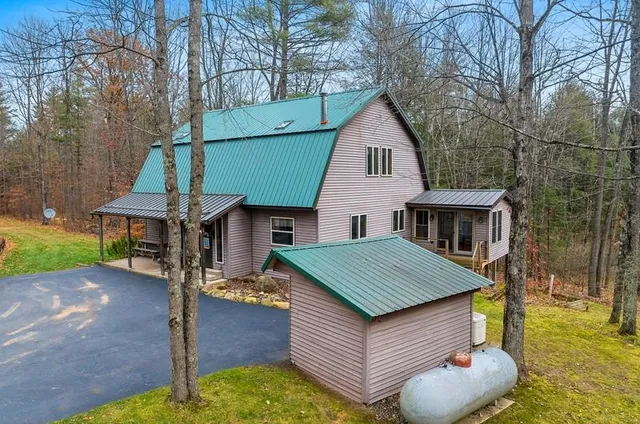 $799,900 | 14754 North McComb Lake Road, Mountain, WI 54149