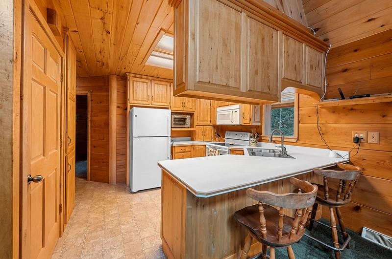 14754 North McComb Lake Road Mountain, WI 54149 - Photo 25 of 56