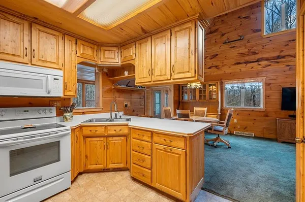 $799,900 | 14754 North McComb Lake Road, Mountain, WI 54149