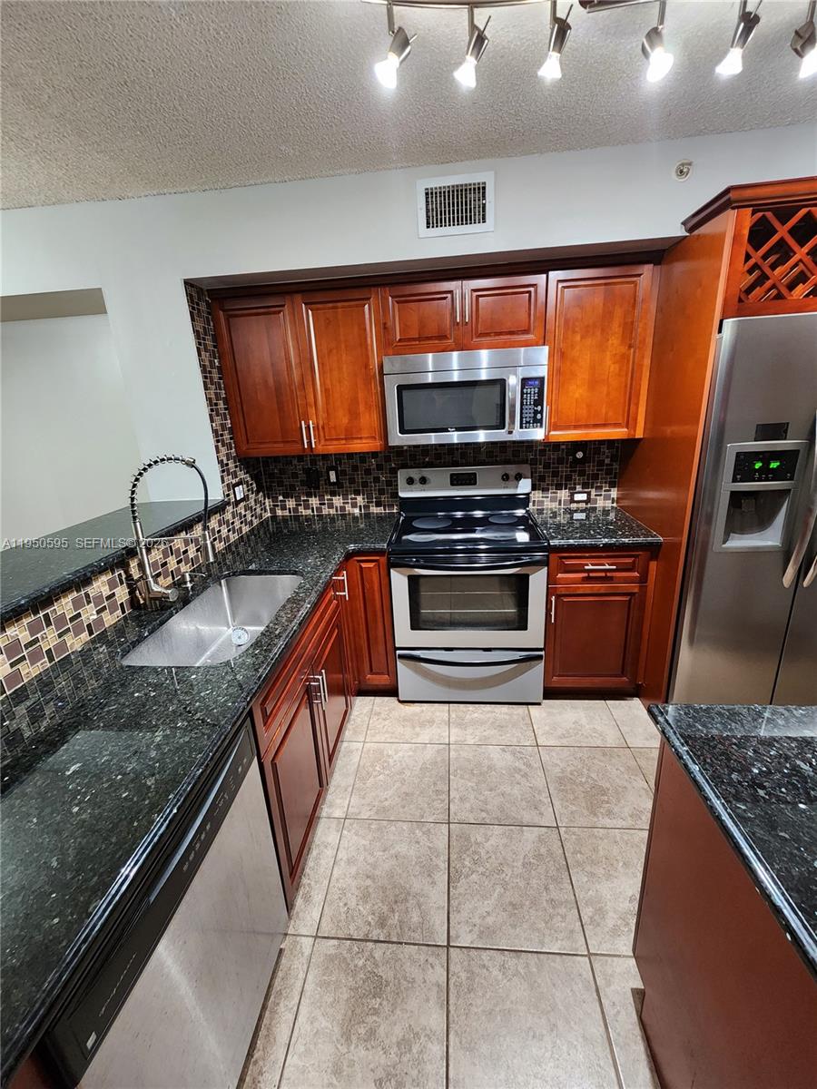 2051 Renaissance Boulevard, Unit 203 Miramar, FL 33025 - Photo 14 of 29