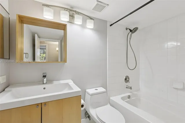 $2,680 | 2051 Renaissance Boulevard, Unit 203, Miramar, FL 33025