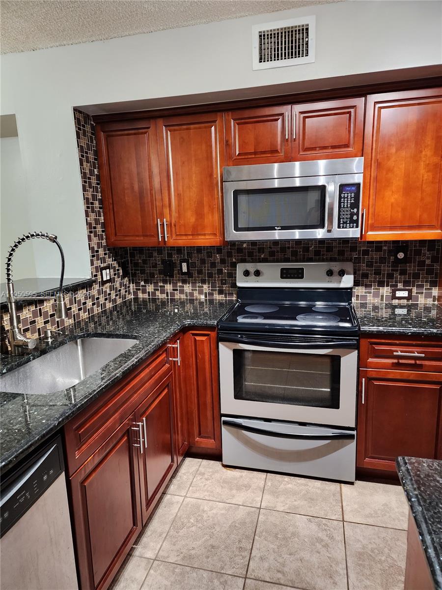 2051 Renaissance Boulevard, Unit 203 Miramar, FL 33025 - Photo 5 of 29