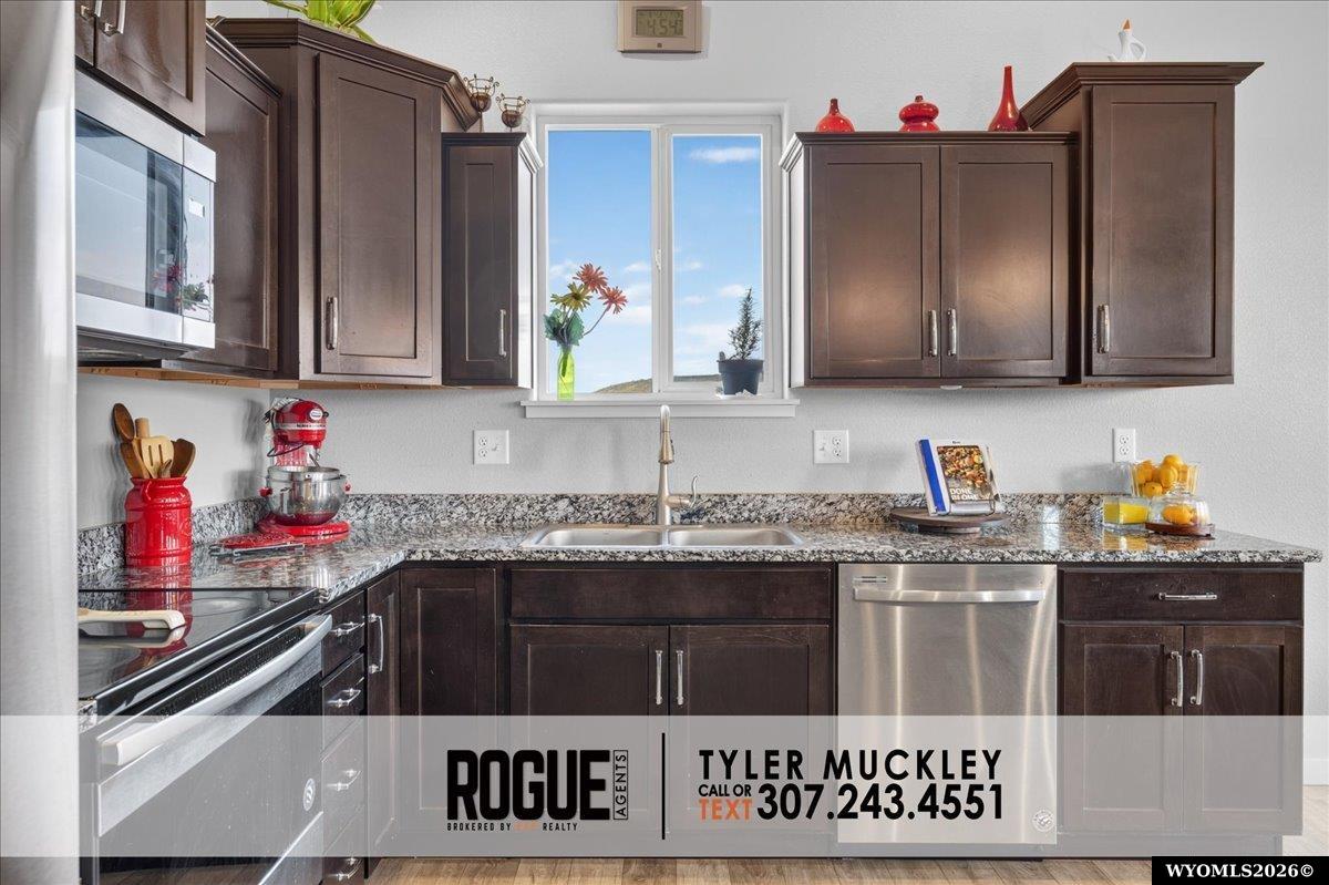 6065 Thunder Valley Road Mills, WY 82604 - Photo 13 of 46