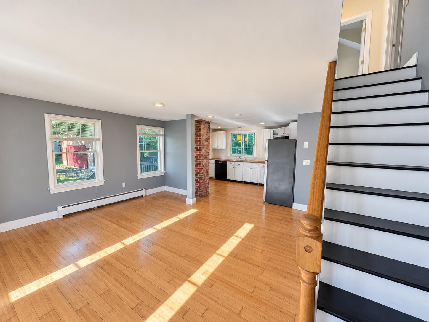 185 Depot Road Eliot, ME 03903 - Photo 6 of 31 Living room