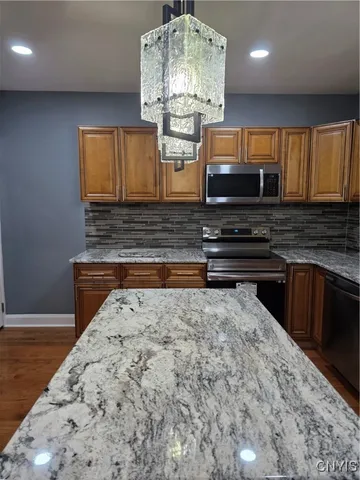 $329,900 | 7 Prospect Street, Utica, NY 13501