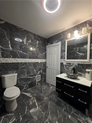 $329,900 | 7 Prospect Street, Utica, NY 13501