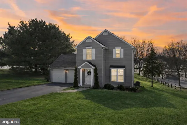 $375,000 | 113 Lee Street, Stewartstown, PA 17363