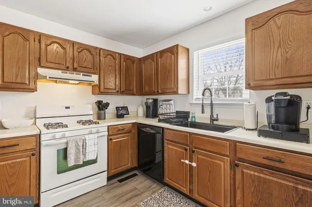 $375,000 | 113 Lee Street, Stewartstown, PA 17363