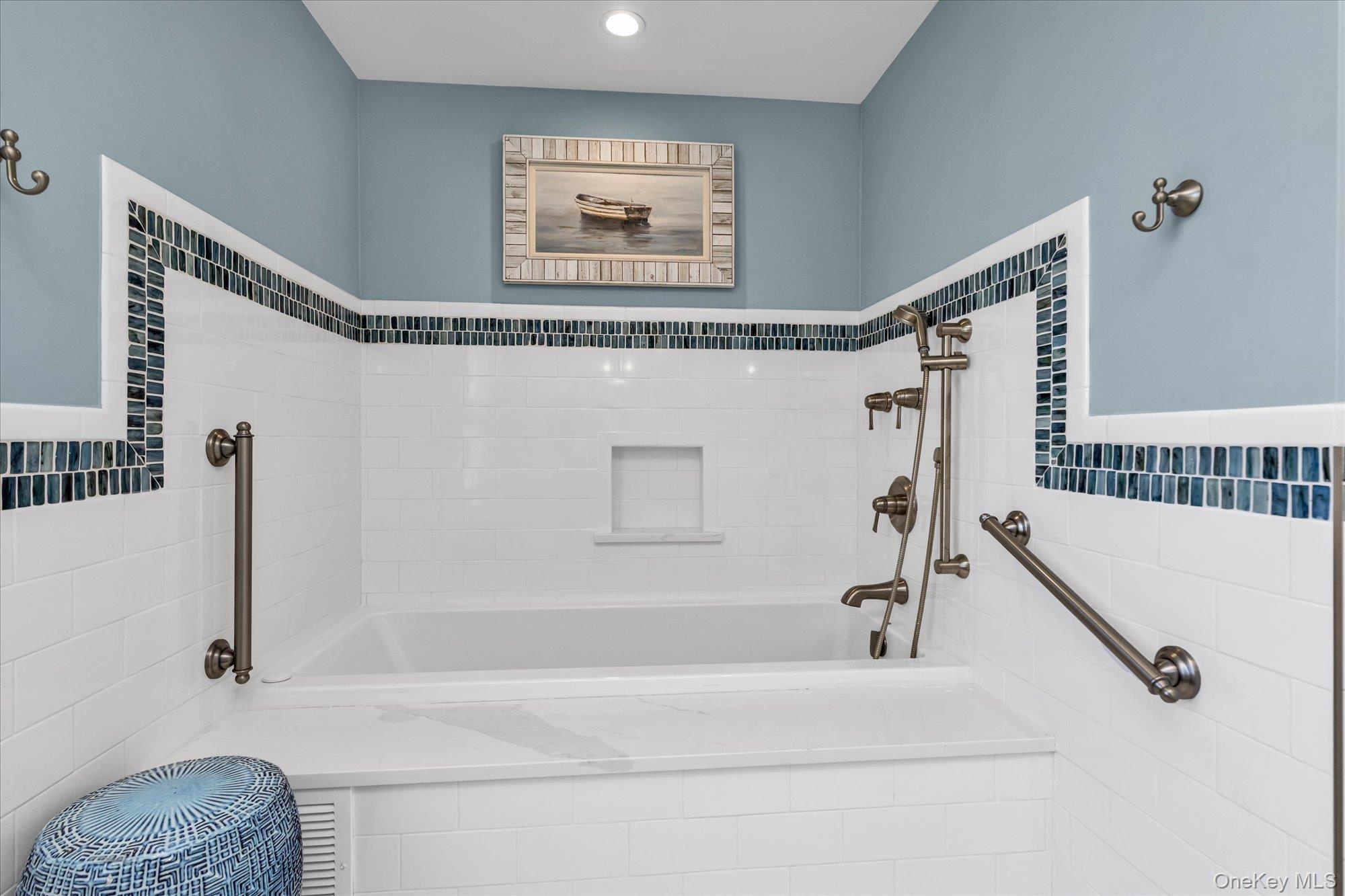 164 Blackheath Road Lido Beach, NY 11561 - Photo 15 of 32