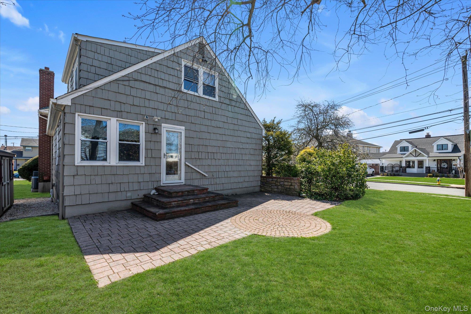 164 Blackheath Road Lido Beach, NY 11561 - Photo 27 of 32