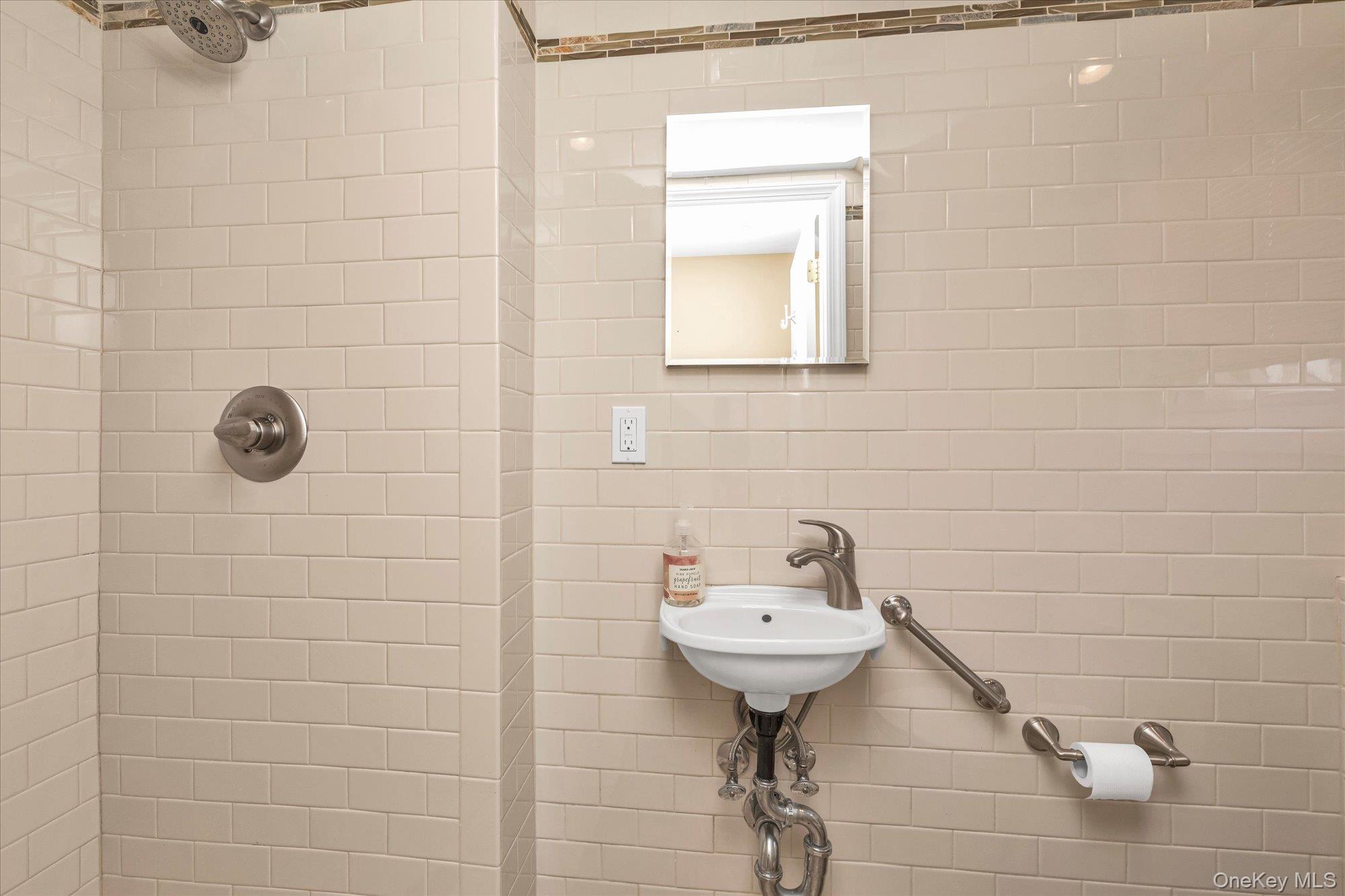 164 Blackheath Road Lido Beach, NY 11561 - Photo 32 of 32