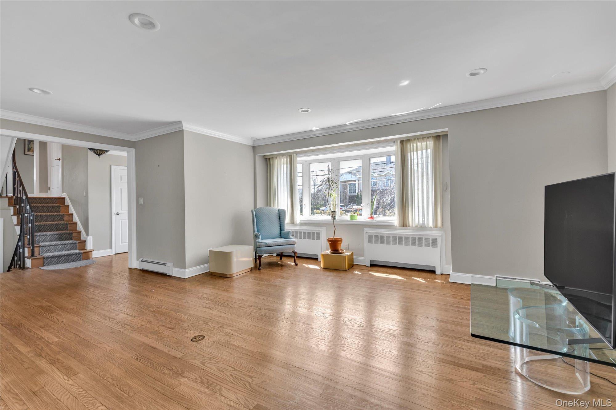 164 Blackheath Road Lido Beach, NY 11561 - Photo 4 of 32