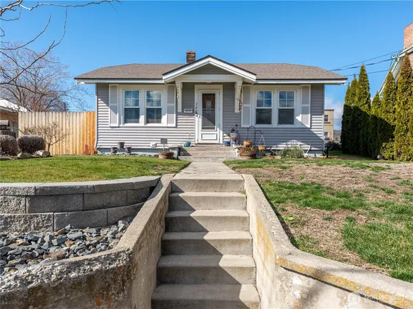 $365,900 | 340 Malaga Avenue, Wenatchee, WA 98801
