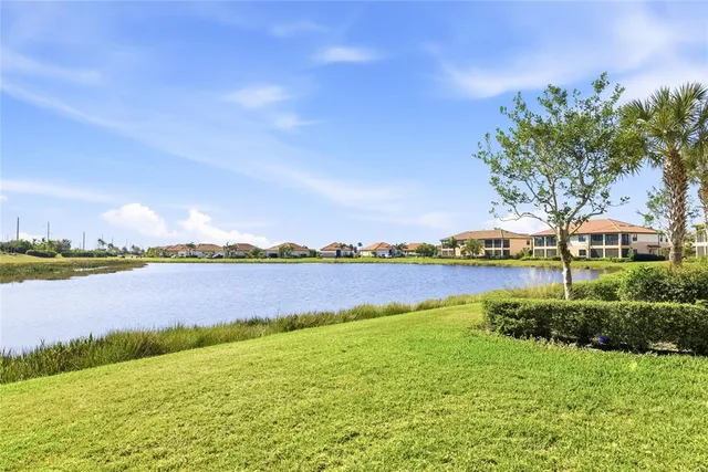 $375,000 | 23528 Awabuki Drive, Unit 101, Venice, FL 34293