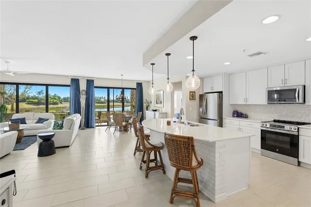 $375,000 | 23528 Awabuki Drive, Unit 101, Venice, FL 34293