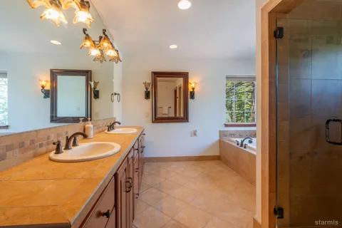 $1,149,000 | 1897 Talbot Place, South Lake Tahoe, CA 96150