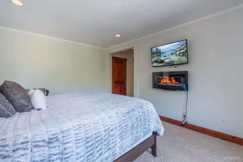 $1,149,000 | 1897 Talbot Place, South Lake Tahoe, CA 96150