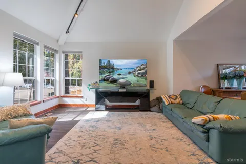 $1,149,000 | 1897 Talbot Place, South Lake Tahoe, CA 96150